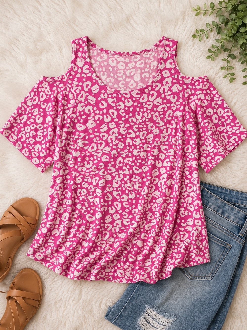White Mark Pink Cold-Shoulder Leopard Print Top